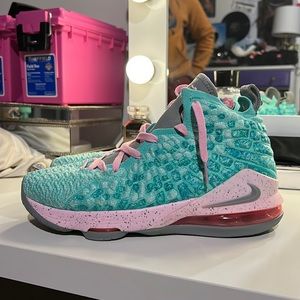 Lebron 17
